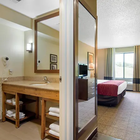 Comfort Inn & Suites Cooperstown - Milford Exterior photo