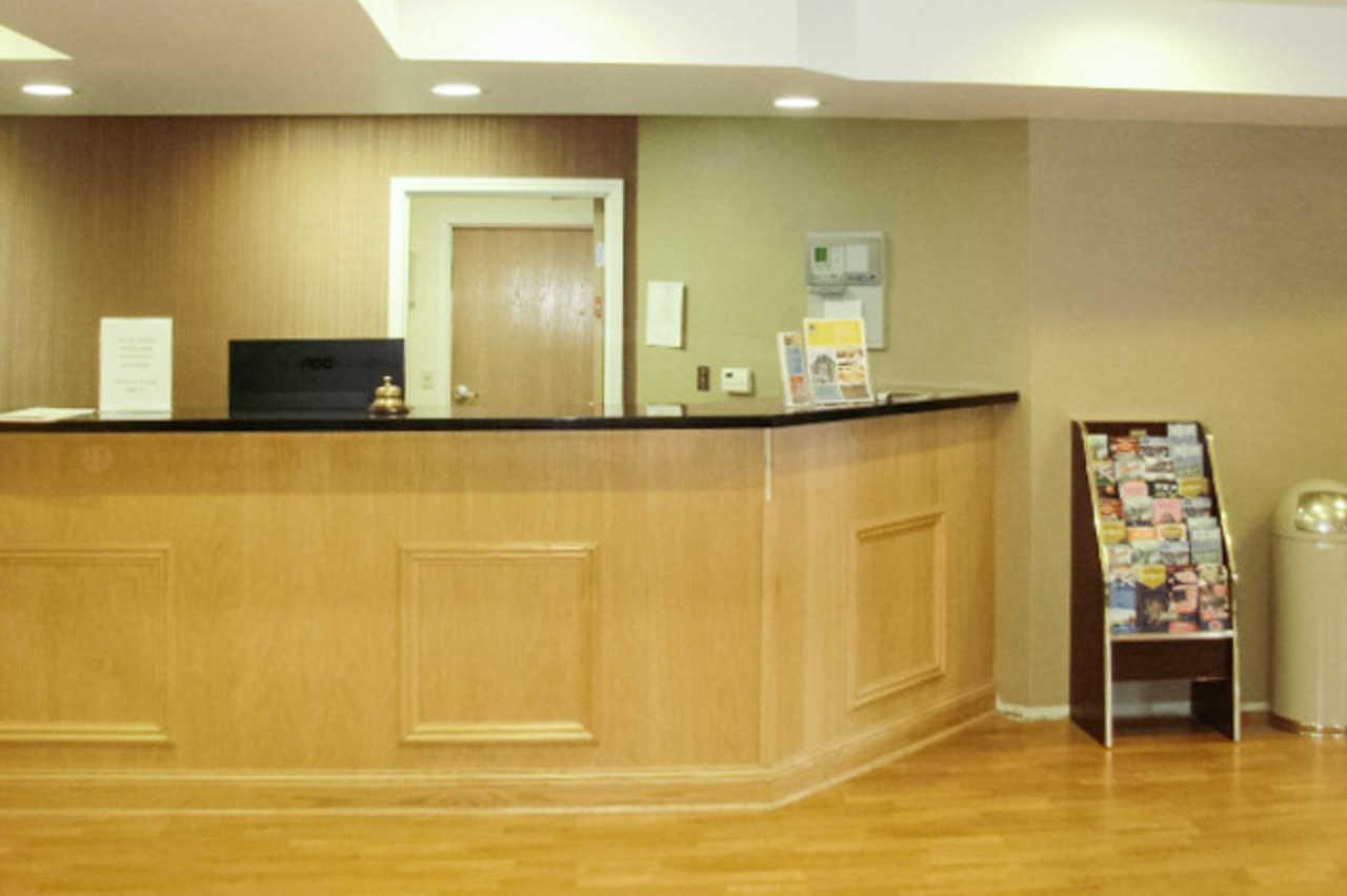 Hotel Comfort & - Milford 3*