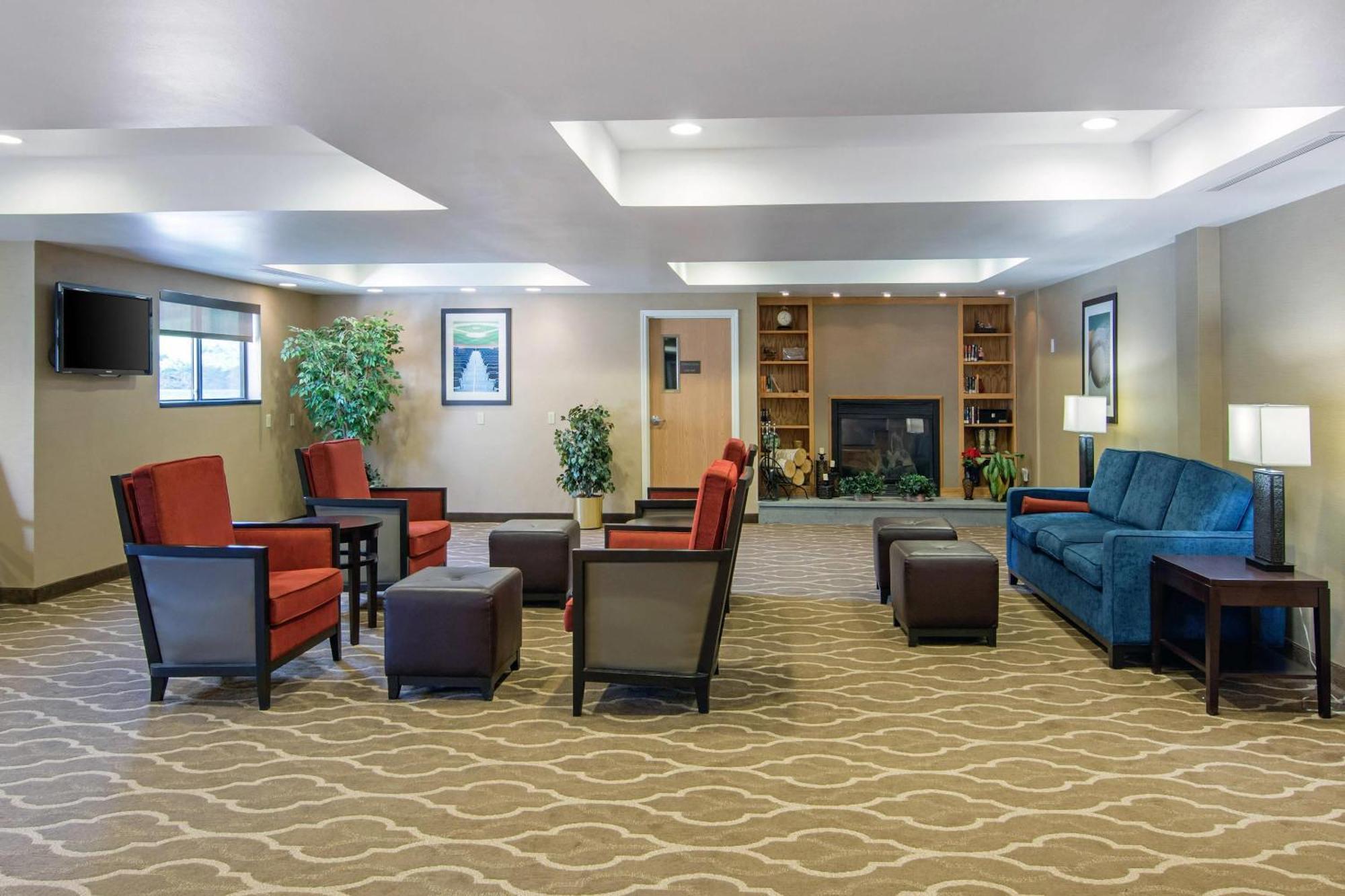 Comfort Inn&suites Milford/cooperstown 3*